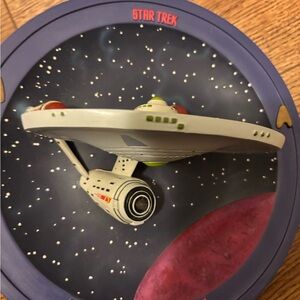 Star Trek USS Enterprise Galaxy Plate